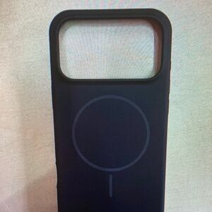 SHEIN Black Phone Case with MagSafe Compatibility